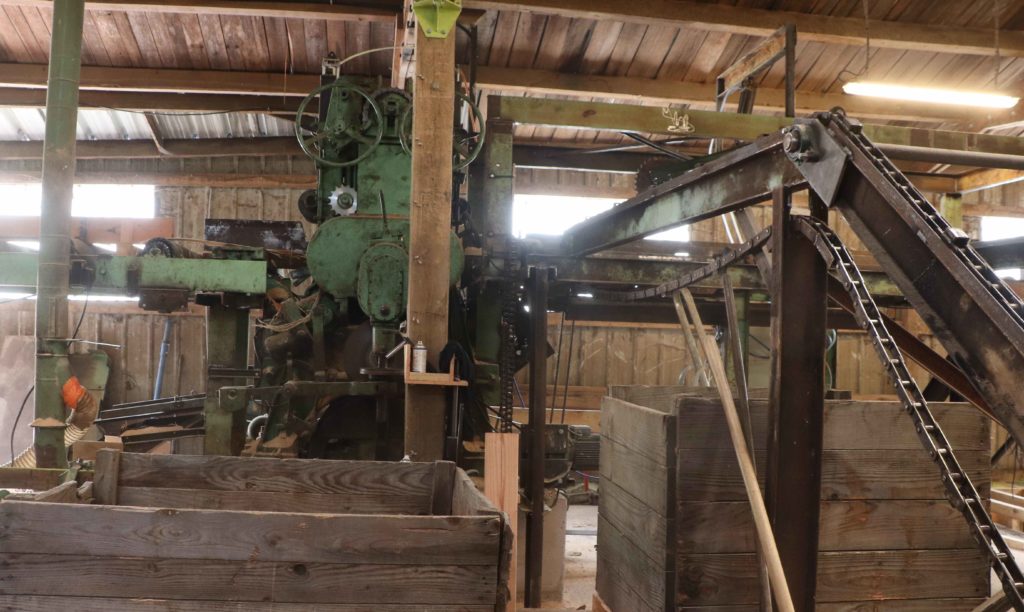 la grosse machine de la scierie