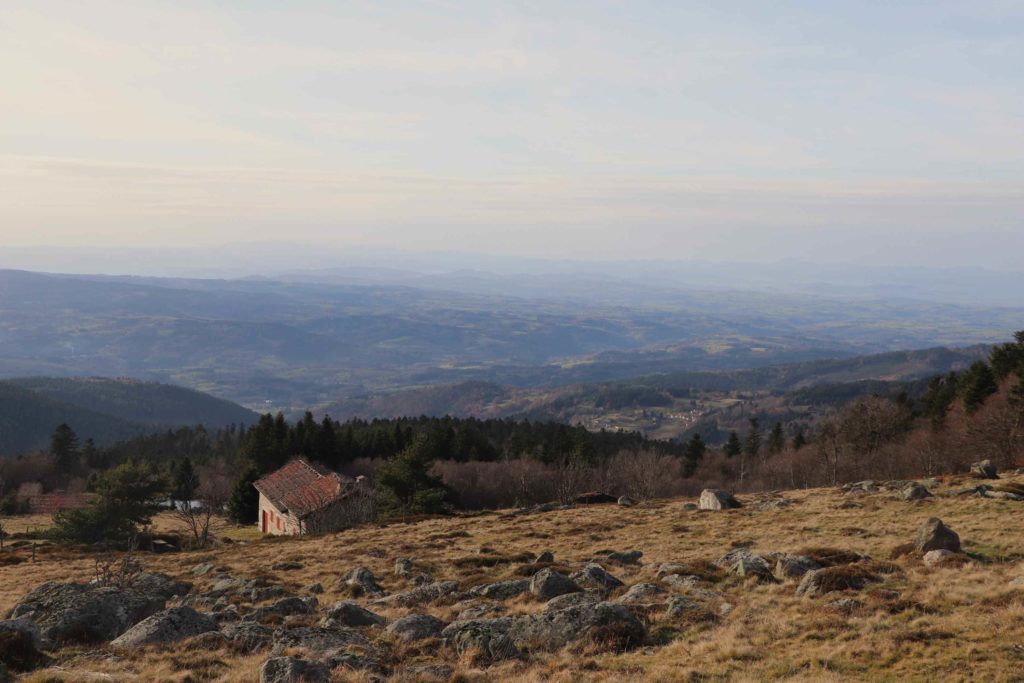 Vue en surplomb du hameau de la Chamboite et deu bois de la Richarde