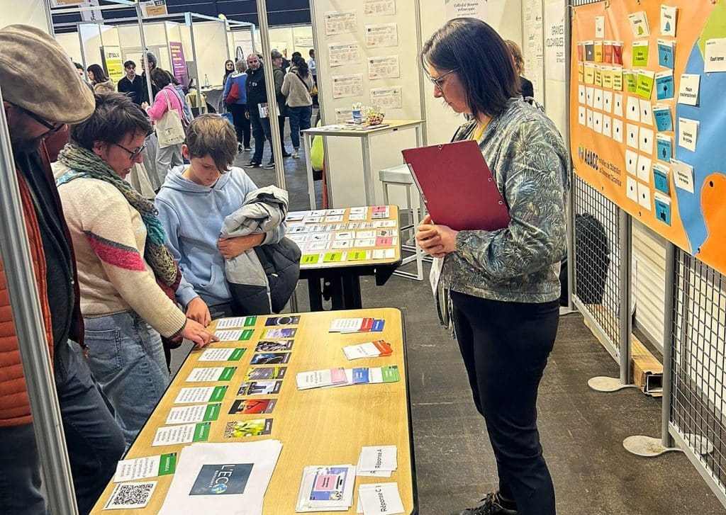 Jessica Simonet sur le stand au salon Origine Auvergne