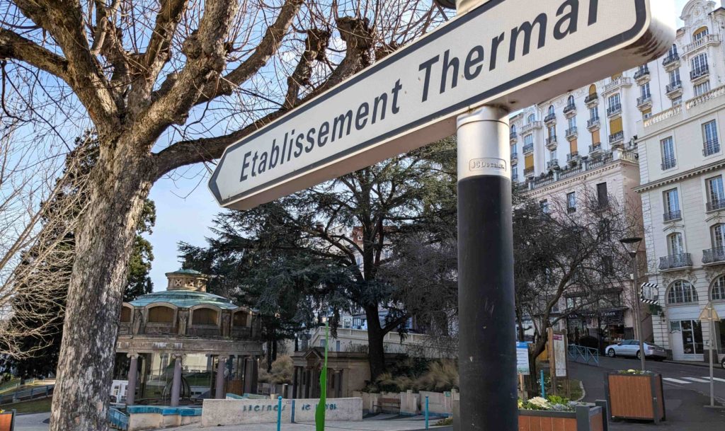 Panneau Etablissement thermal et buvette Eugénie à Royat